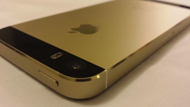 iPhone 5s Genuine Black Gold04